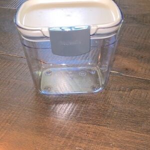Air tight plastic small storage container